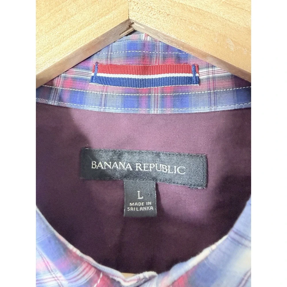 Banana Republic Mens Plaid Button Up Shirt Large Red Blue White Lightweight READ